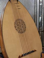 Custom Lutes by Bernie Lehmann